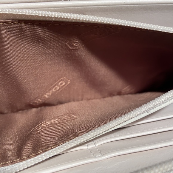 NWOT COACH accordion Wallet White C signature zip - Picture 6 of 10